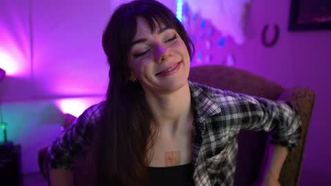 Bella Bondai online show from 12-19-24, 12:23