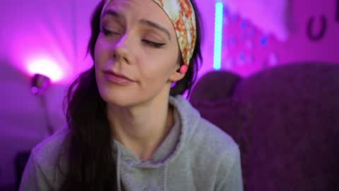 Bella Bondai online show from 01-17-25, 07:41