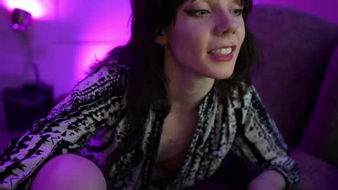 Bella Bondai online show from 01-28-25, 08:47