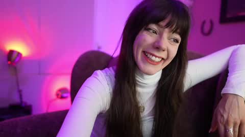 Bella Bondai online show from 02-18-25, 04:37