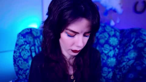 Bella Bondai online show from 10-20-25, 11:10