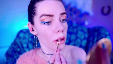 Bella Bondai online show from 12-04-25, 03:38