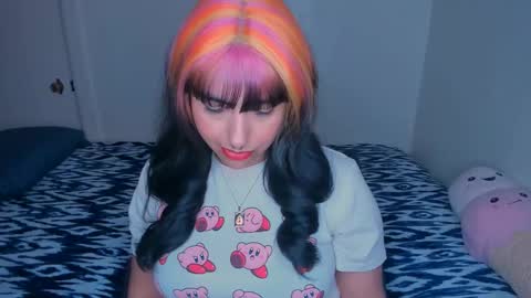 Snapshot of xocurvyrae chatting on 12-04-24, 02:37 Rae online show from 12-04-24, 02:37