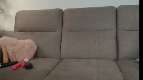 Cherry online show from 10-11-25, 04:55