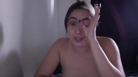 Snapshot of xoxo_k chatting on 12-20-24, 09:50 Miss K online show from 12-20-24, 09:50