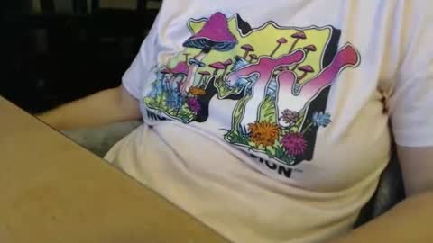 Snapshot of xpeep_show chatting on 12-14-25, 01:00 Heavenly Star online show from 12-14-25, 01:00