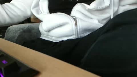 Snapshot of xpeep_show chatting on 12-21-25, 10:50 Heavenly Star online show from 12-21-25, 10:50