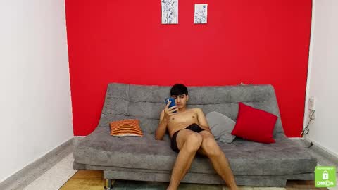 Snapshot of xperiencesx chatting on 11-08-25, 12:38 JAIDER CAMILA CAMILO online show from 11-08-25, 12:38