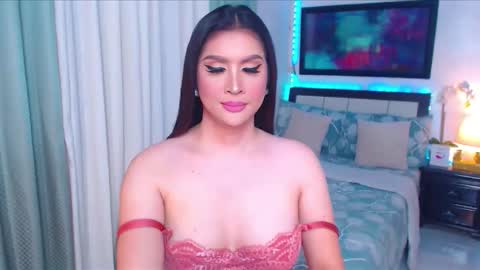 Snapshot of xplaymateamandax chatting on 05-01-26, 04:06 amanda online show from 05-01-26, 04:06
