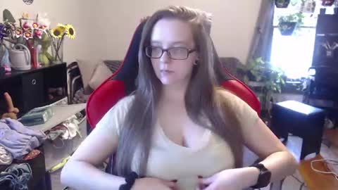 Snapshot of xqueenkendrax chatting on 07-12-26, 10:45 xqueenkendrax online show from 07-12-26, 10:45