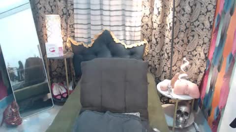 Snapshot of xqueenyasiandomcumx chatting on 12-27-24, 10:01 address me as QUEEN NINA A Little Bit of ANGELIC FACE with a Wild Demonic Side online show from 12-27-24, 10:01