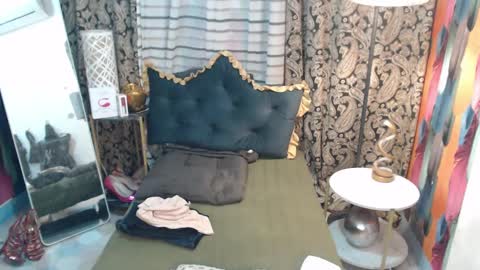 Snapshot of xqueenyasiandomcumx chatting on 01-18-25, 02:03 address me as QUEEN NINA A Little Bit of ANGELIC FACE with a Wild Demonic Side online show from 01-18-25, 02:03