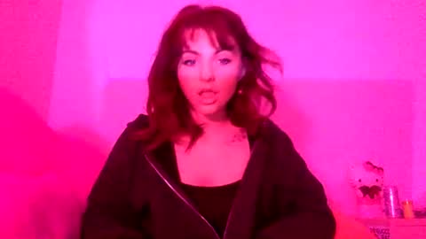 Snapshot of xratedcherry chatting on 01-13-26, 02:39 CHERRY online show from 01-13-26, 02:39