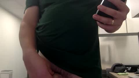 Snapshot of xrdrcrx chatting on 02-05-25, 10:55 xrdrcrx online show from 02-05-25, 10:55