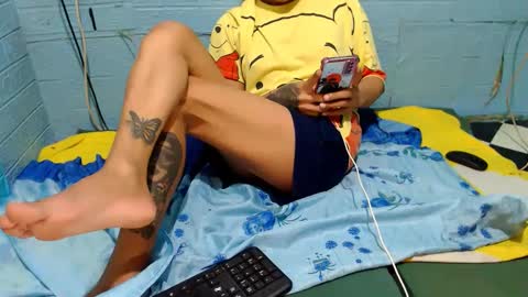 Snapshot of xsavagemistressx chatting on 01-15-25, 08:20 Ask Me Baby  online show from 01-15-25, 08:20