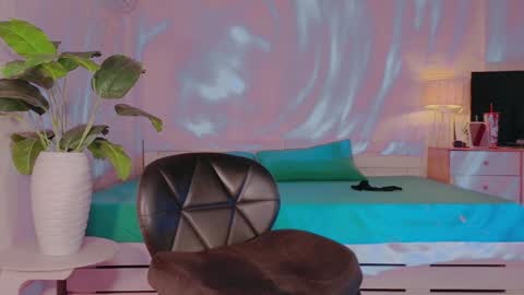 Michelle online show from 01-22-25, 09:13