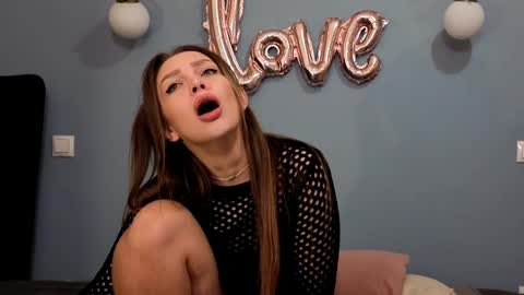 AnnaMaee online show from 02-17-25, 11:42