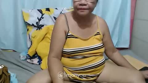 Snapshot of xsexylovelytitsx chatting on 10-21-25, 09:04 lovely online show from 10-21-25, 09:04