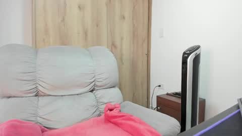 Snapshot of xspecialroomx chatting on 04-24-26, 01:24 Hellen Sofia instagram hellen5546 online show from 04-24-26, 01:24