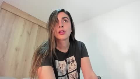 Snapshot of xspecialroomx chatting on 06-19-26, 08:56 Hellen Sofia instagram hellen5546 online show from 06-19-26, 08:56