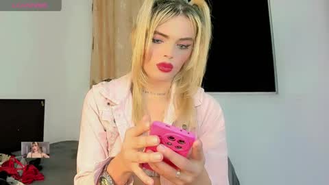 Snapshot of xthesexyboyx chatting on 06-02-26, 05:31 Femboy Exotic online show from 06-02-26, 05:31