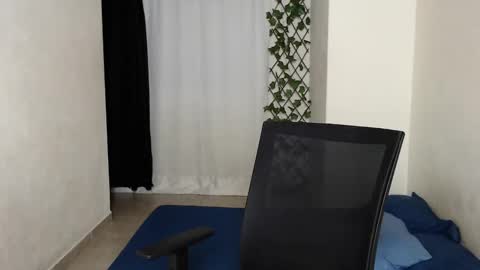 Snapshot of xtranherr chatting on 02-16-25, 12:19 xtranherr online show from 02-16-25, 12:19