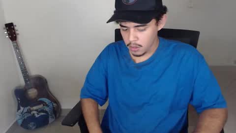 Snapshot of xtranherr chatting on 11-19-25, 05:40 xtranherr online show from 11-19-25, 05:40