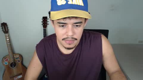 Snapshot of xtranherr chatting on 11-23-25, 02:33 xtranherr online show from 11-23-25, 02:33