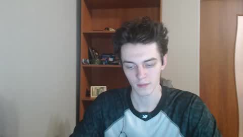 traqqq online show from 11-18-25, 07:40