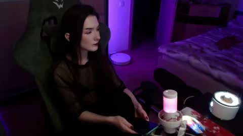 Alice online show from 01-06-26, 05:27