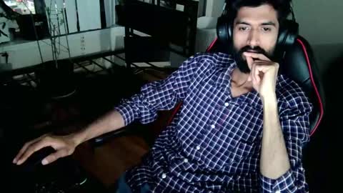 Snapshot of xwuvzyew chatting on 12-27-24, 02:04 x online show from 12-27-24, 02:04