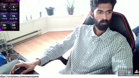 Snapshot of xwuvzyew chatting on 01-02-25, 04:13 x online show from 01-02-25, 04:13