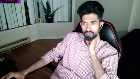 Snapshot of xwuvzyew chatting on 01-31-25, 05:09 x online show from 01-31-25, 05:09