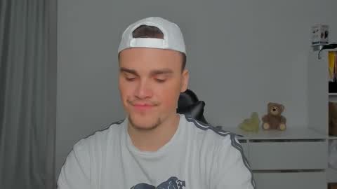 raul online show from 11-29-25, 07:22