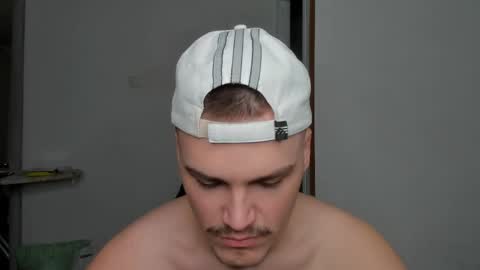 Snapshot of xx_raul_xx_ chatting on 04-03-26, 05:16 raul online show from 04-03-26, 05:16