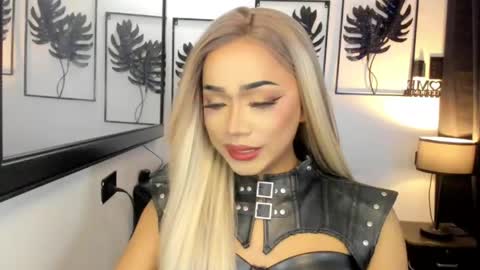 Snapshot of xxasian_goddessxx chatting on 05-13-26, 03:42 xxasian_goddessxx online show from 05-13-26, 03:42