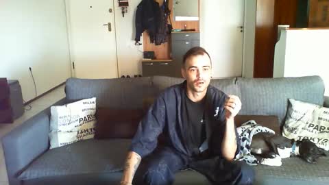 Snapshot of xxbooba_valentinoxx chatting on 10-30-25, 08:16 xXBooba ValentinoXx online show from 10-30-25, 08:16