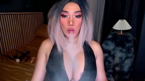 Snapshot of xxcinddyxx chatting on 10-12-25, 11:42 cinddy online show from 10-12-25, 11:42