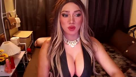 Snapshot of xxcinddyxx chatting on 05-01-26, 05:39 cinddy online show from 05-01-26, 05:39