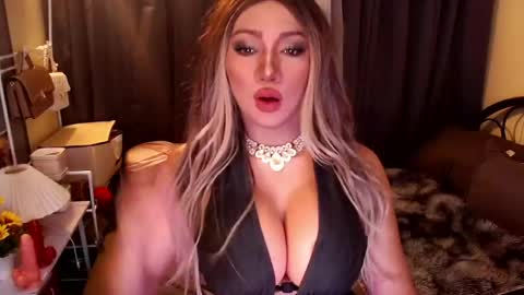 Snapshot of xxcinddyxx chatting on 05-08-26, 11:04 cinddy online show from 05-08-26, 11:04
