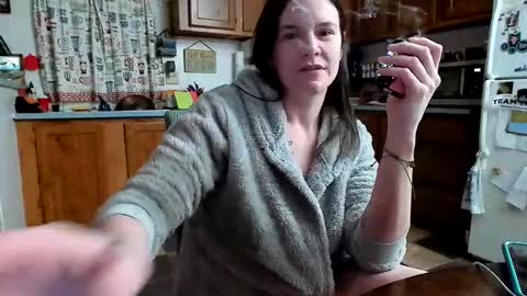 Snapshot of xxdana chatting on 12-22-24, 04:17 Deezy online show from 12-22-24, 04:17