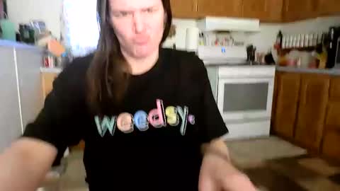 Snapshot of xxdana chatting on 03-08-25, 11:28 Deezy online show from 03-08-25, 11:28