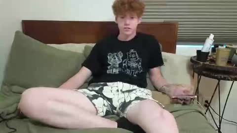 Snapshot of xxginger_ chatting on 10-22-25, 12:11 XxGinger online show from 10-22-25, 12:11