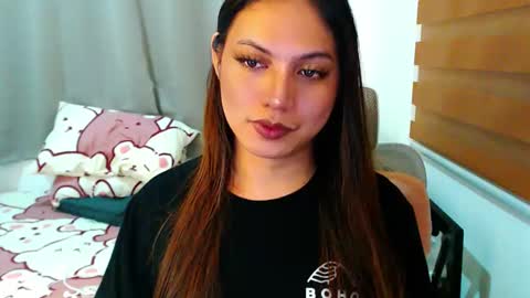 Snapshot of xxjulielovesyouxx chatting on 02-05-26, 02:22 July online show from 02-05-26, 02:22