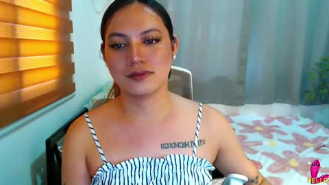 Snapshot of xxjulielovesyouxx chatting on 03-05-26, 01:56 July online show from 03-05-26, 01:56