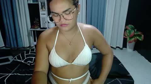 Kylie Smith online show from 04-23-26, 12:29