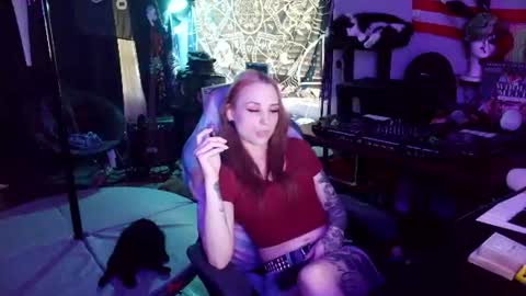 Snapshot of xxlilithmoonxx chatting on 07-06-26, 01:13 Lilith online show from 07-06-26, 01:13