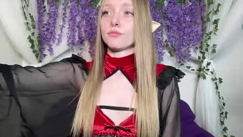 Snapshot of xxloveanastasia chatting on 02-19-26, 04:14 LoveAnastasia online show from 02-19-26, 04:14