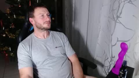 Snapshot of xxmettexx chatting on 12-22-24, 04:06 xxmettexx online show from 12-22-24, 04:06