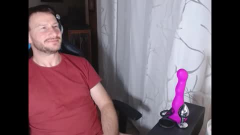 Snapshot of xxmettexx chatting on 01-21-25, 08:43 xxmettexx online show from 01-21-25, 08:43